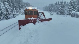 Снегоуборочный тепловоз.