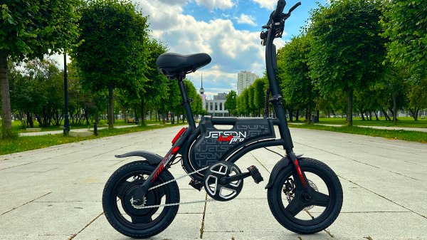 Jetson Bolt стильный и современный электровелосипед для города.