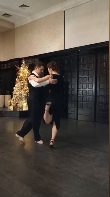 Аргентинское танго в Белгороде. Алексей и Татьяна Поляковы. Школа танцев Dance Life смотреть онлайн