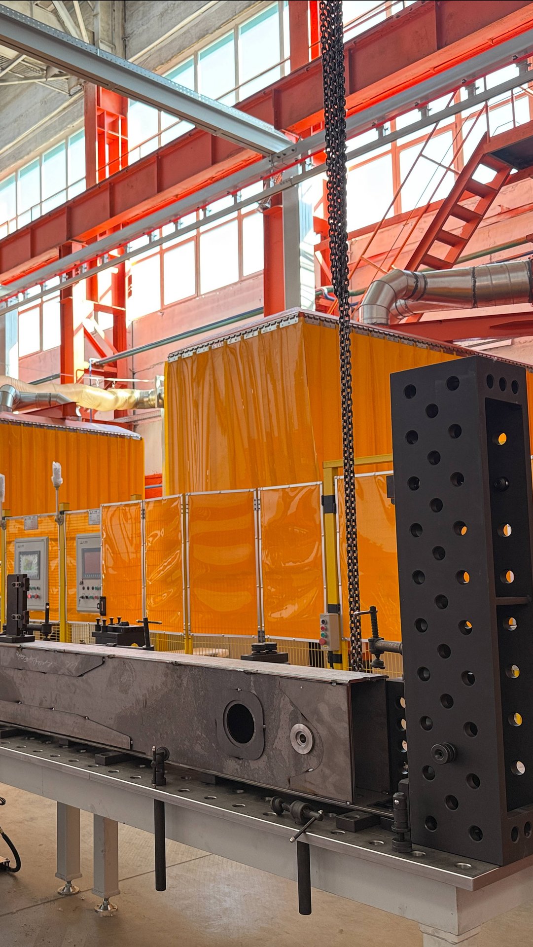 Сварочный робот за работой смотреть онлайн