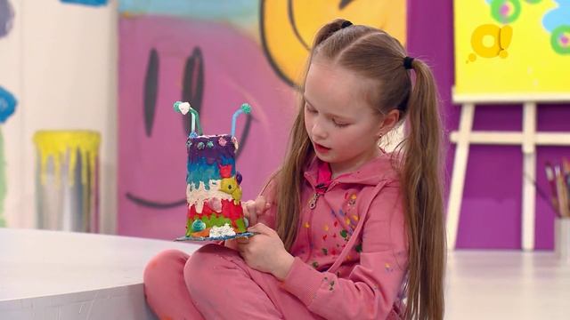 Делаем фантастические дома из стаканов вместе с Калякой-Малякой на канале "О!" смотреть онлайн