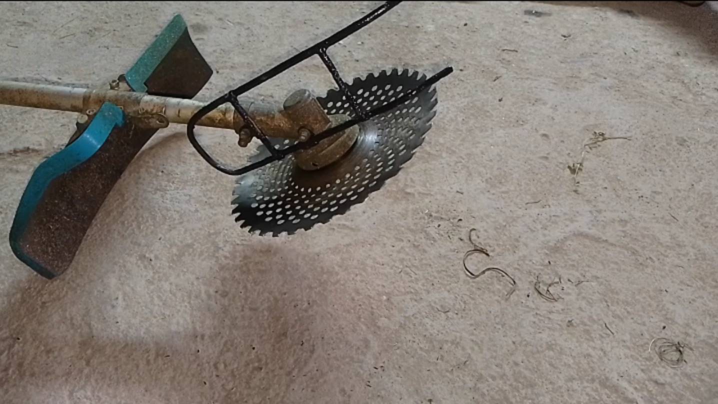 Насадка для кошения травы