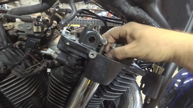 Yamaha XV-1700 проверка "0" зазора ГРМ смотреть онлайн