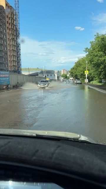 Ливень есть, а ливневок нет😂 смотреть онлайн