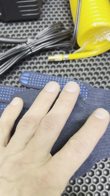 Компрессор автомобильный двухпоршневой 65л/мин