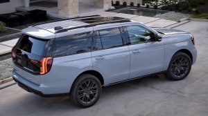 Ford_Expedition_2025：_Семейный_внедорожник_или_ЗВЕРЬ_для_приключений？