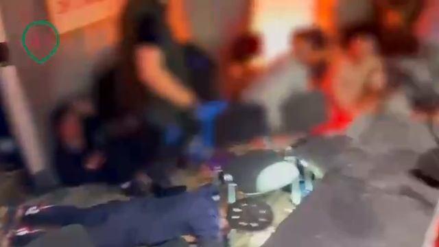 В бывших Питерских «Крестах» организовали подпольные бои без правил — ОМОН провёл рейд смотреть онлайн