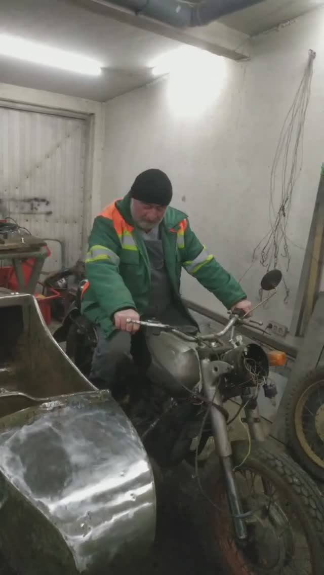 Примерка люльки к мотоциклу Днепр смотреть онлайн