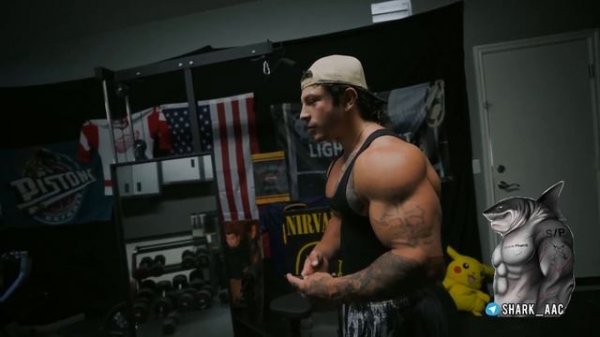 Качаем бицепс c Tren Twins на русском