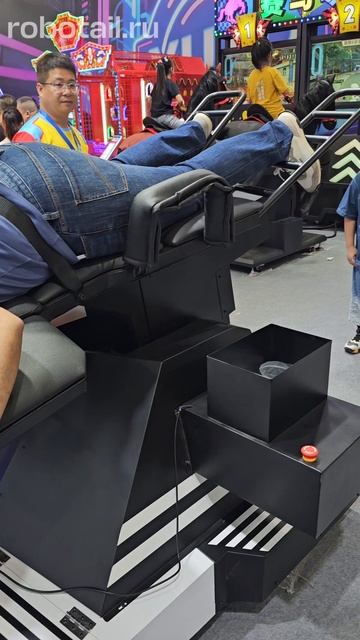 Аттракцион виртуальной реальности "SkyRider 360" смотреть онлайн