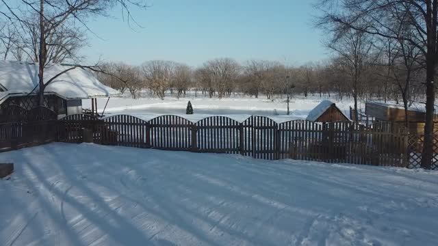 Домики у озера январь 2024г.