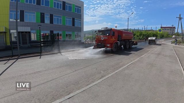 В Магадане началась комплексная уборка территории Третьего микрорайона смотреть онлайн