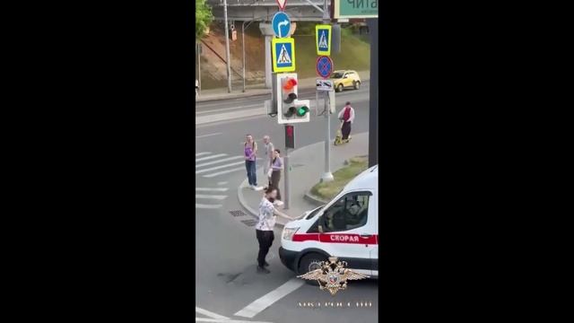 Ирина Волк: В Москве сотрудники полиции задержали подозреваемого в хулиганстве смотреть онлайн