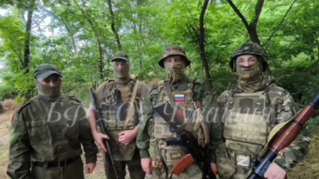 Поздравление с Днём республики от наших земляков - мобилизованных бойцов 10-ой роты смотреть онлайн