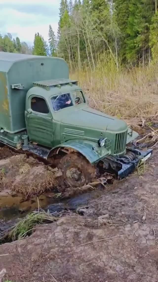 ЗИЛ 157 по лесным дорогам смотреть онлайн