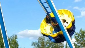 Аттракцион « НЛО» в парке развлечений в Нефтекамске.