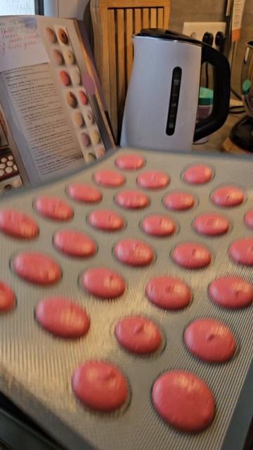 Крышечки для Макарон на швейцарской меренге