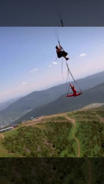 Гимнастическое шоу на параплане видели? Новосибирский парапланерист смотреть онлайн