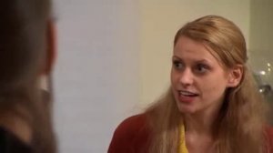 Menschen A2.2_Clip 8_Vor der Bank