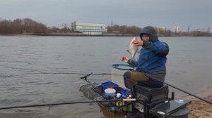 "ПУЗАНОВ ЛОВИТ"