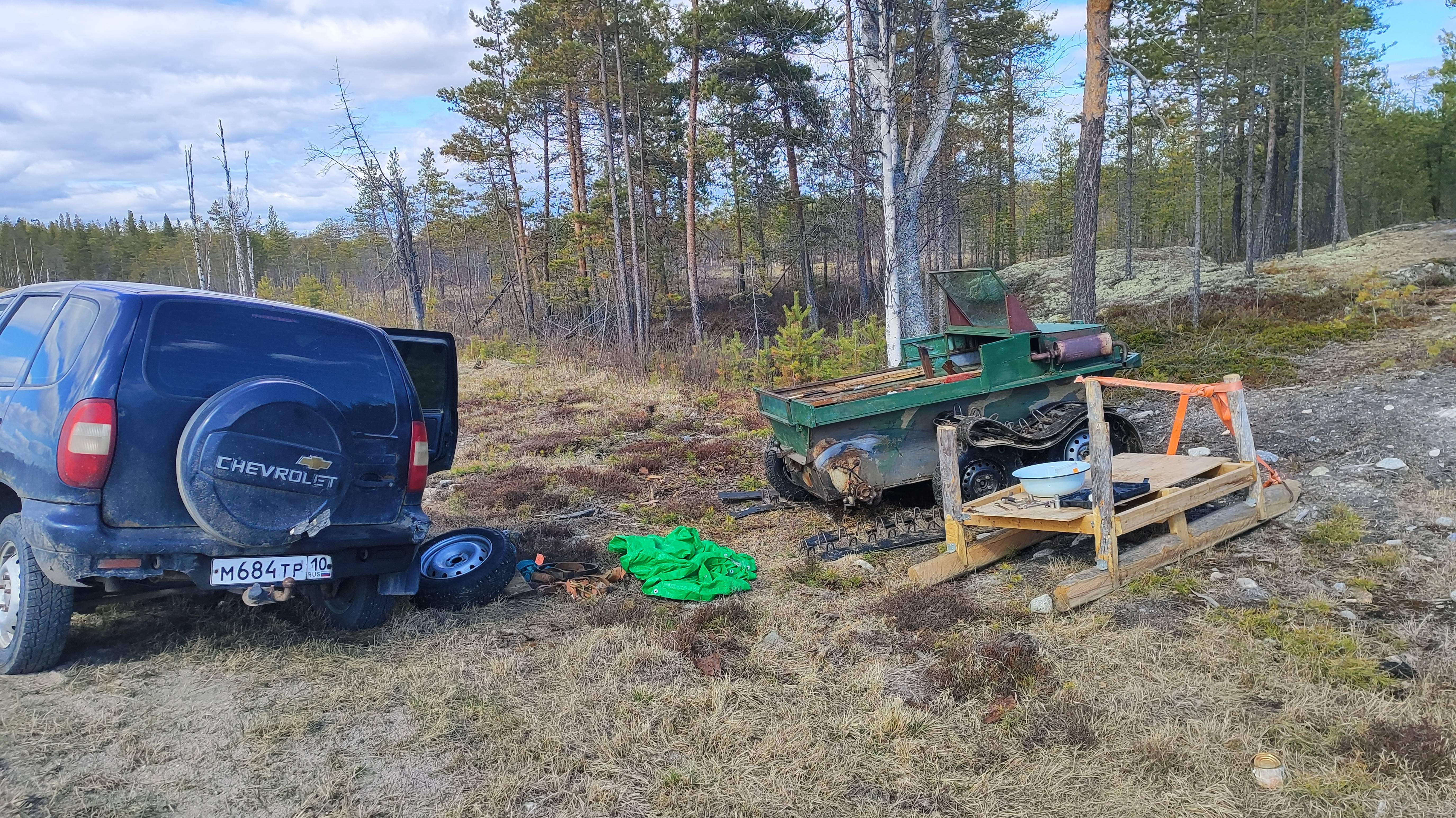 Замена редуктора моста на гусеничном вездеходе.на обочине трассы.Секс ещё тот. смотреть онлайн