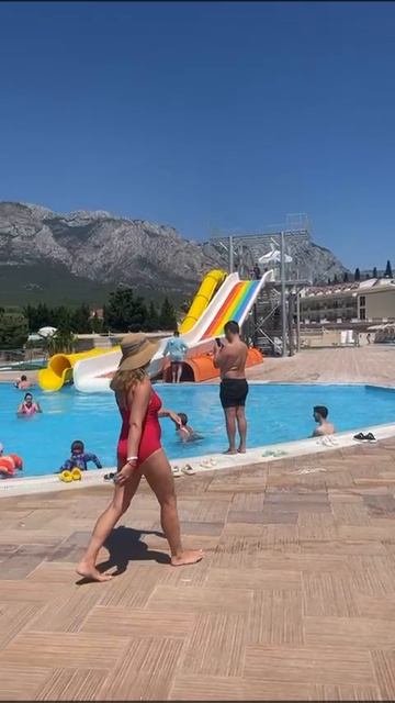 Аквапарк отеля Rox Resort Hotel смотреть онлайн