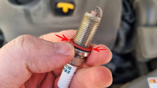 ГЛАВНЫЙ СЕКРЕТ СВЕЧЕЙ ЗАЖИГАНИЯ: ЗАЧЕМ ЭТО КОЛЬЦО?