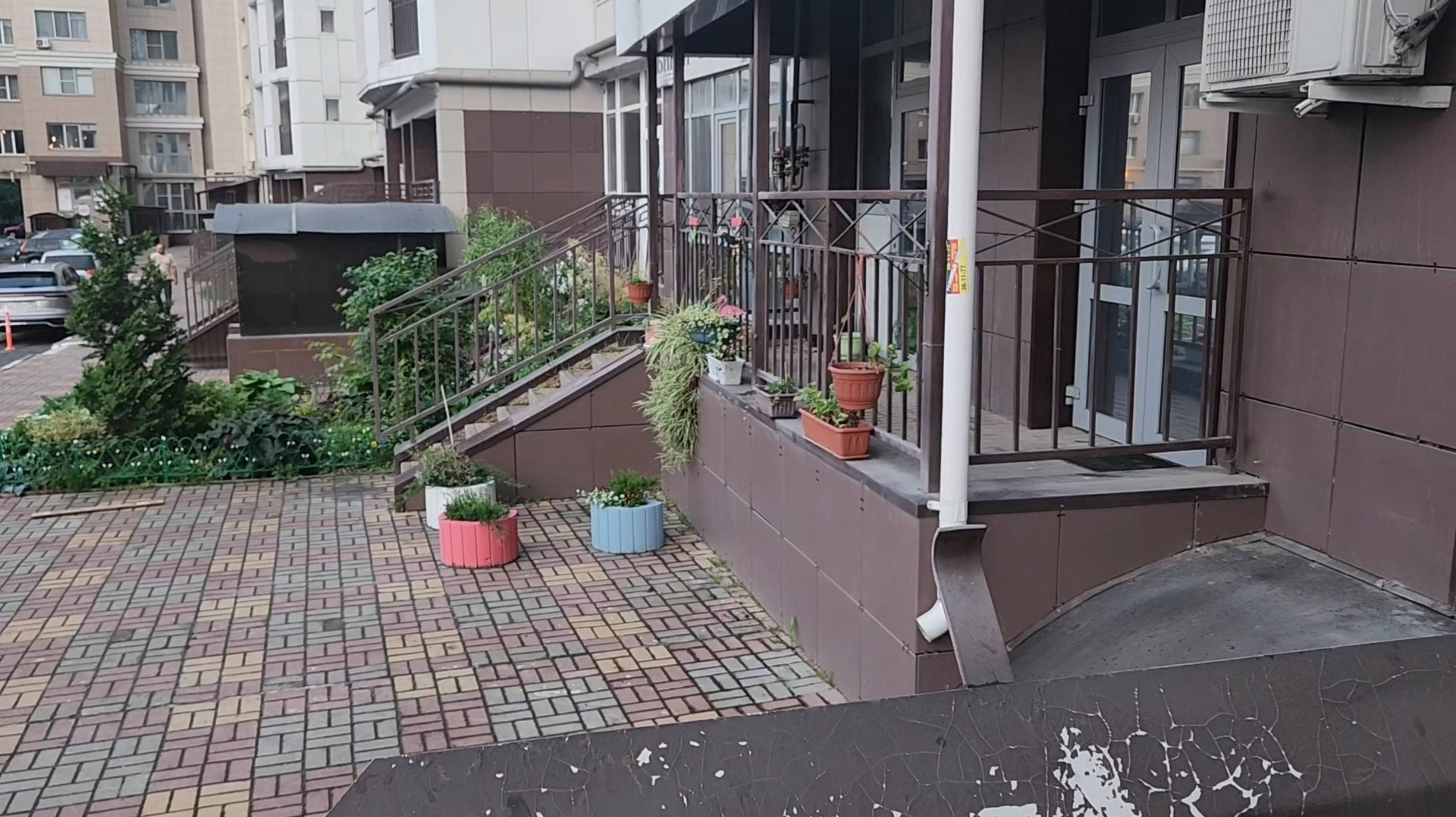 Цветы 💐 возле подъездов в ЖК в Белгороде смотреть онлайн