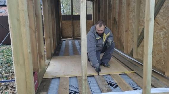 КАК СДЕЛАТЬ ПРОЧНЫЙ И БЮДЖЕТНЫЙ ПОЛ. смотреть онлайн