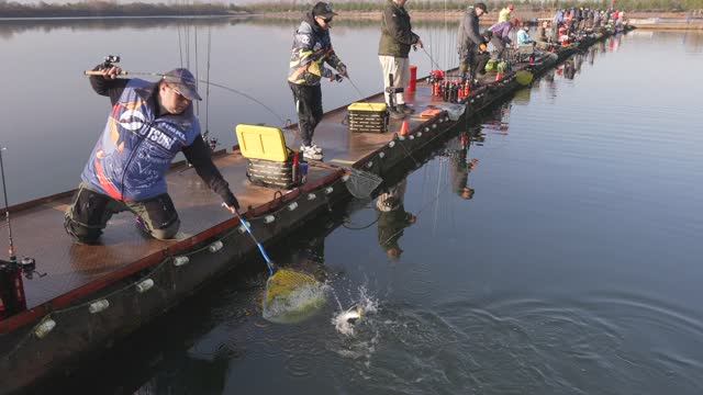 "РЫБАЛКА У КАЖДОГО СВОЯ" смотреть онлайн