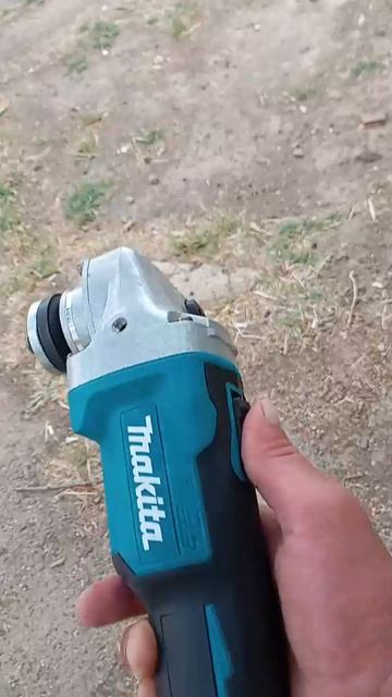 Болгарка аккумуляторная / углошлифовальная машина 125, (УШМ), 36 В, 2 АКБ смотреть онлайн