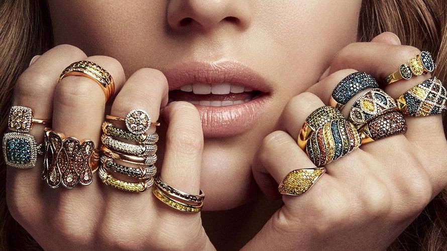 Девушки и золото