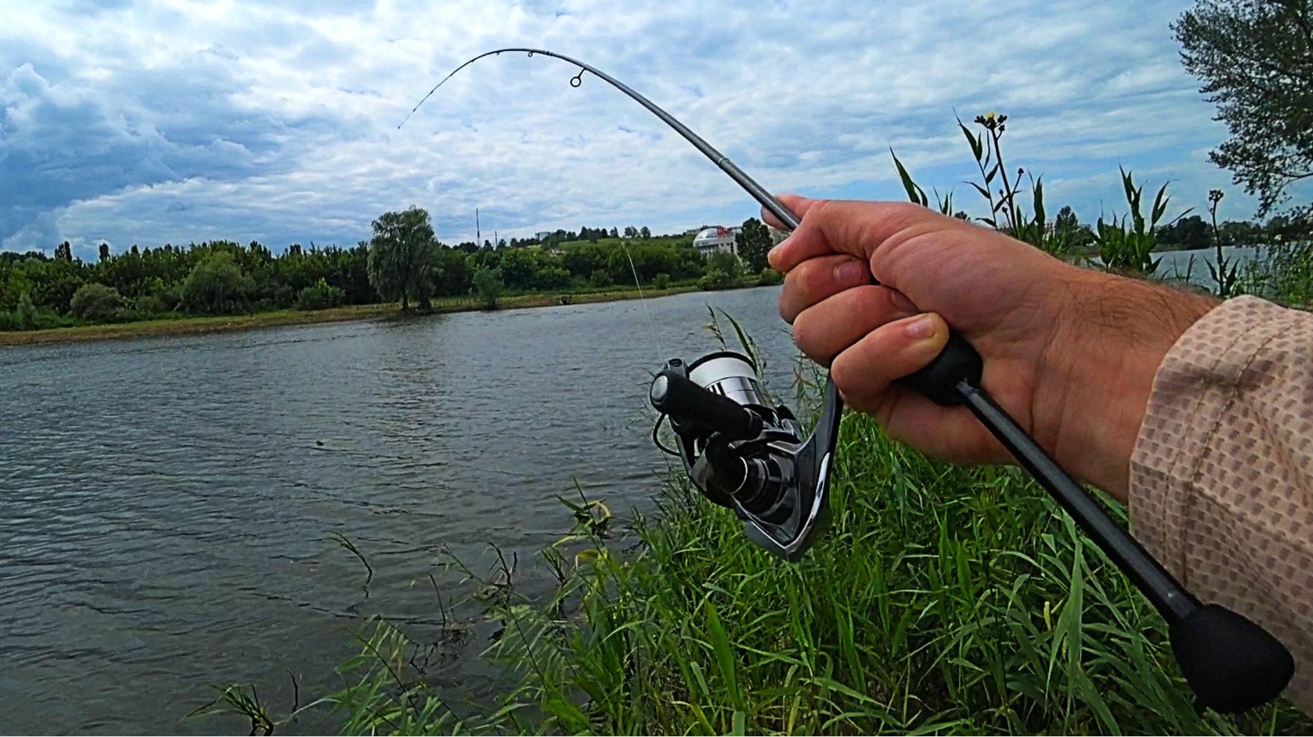 Неожиданный улов на обычной рыбалке! МИКРОДЖИГ / DUO TWRT-58 смотреть онлайн