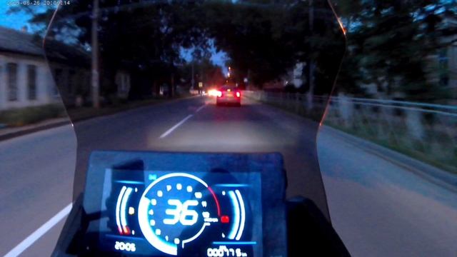 Jilang T-adv вечерняя поездка по городу