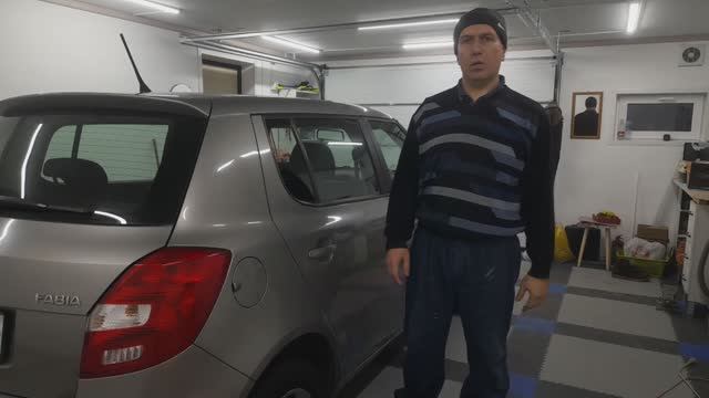 Видео о том как снять задний фонарь на шкоде фабия смотреть онлайн