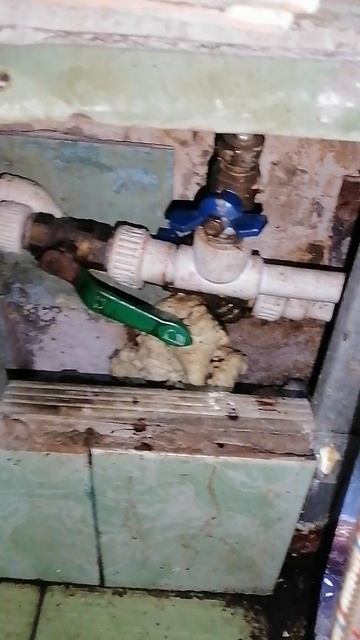 вот в каких условиях работаем,это вам не в офисе сидеть. смотреть онлайн