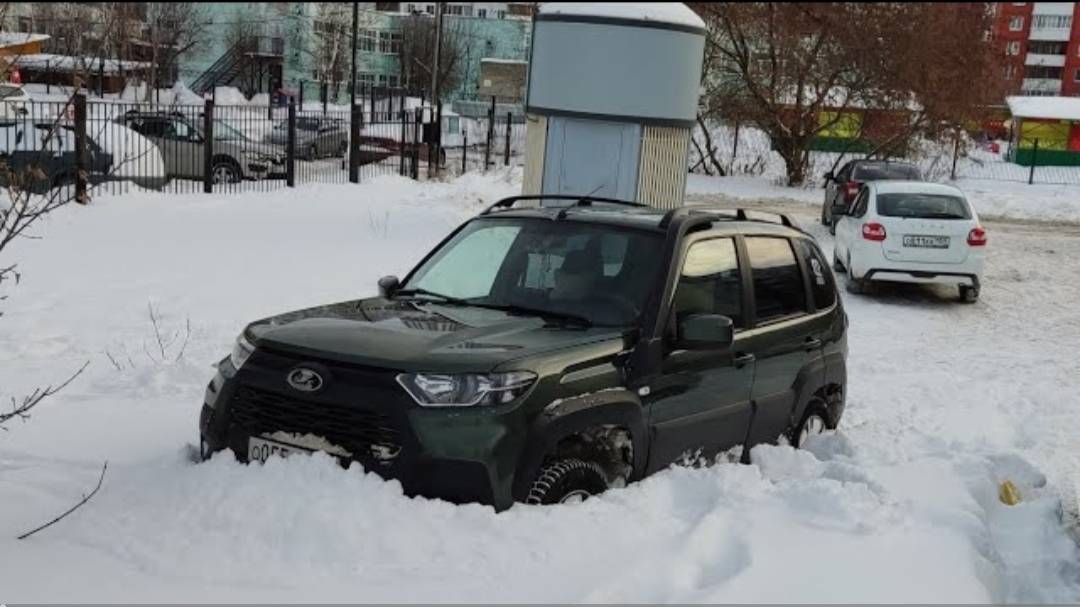 NIVA TRAVEL СЕЛА НА ПУЗО! ВЫЕДЕТ БЕЗ ТРОСА? смотреть онлайн