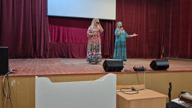 "Два белых крыла" - Любовь Сологубова и Татьяна Севрюткина смотреть онлайн