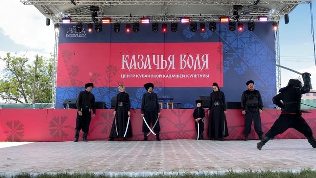 Выступление на фестивале Быть казаком