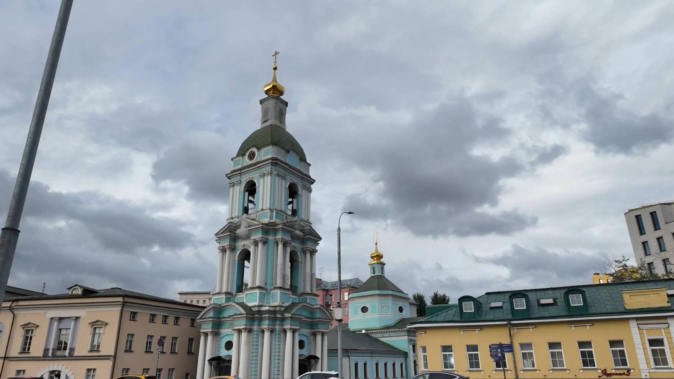 Церковь Троицы Живоначальной, что в Серебряниках в Москве смотреть онлайн