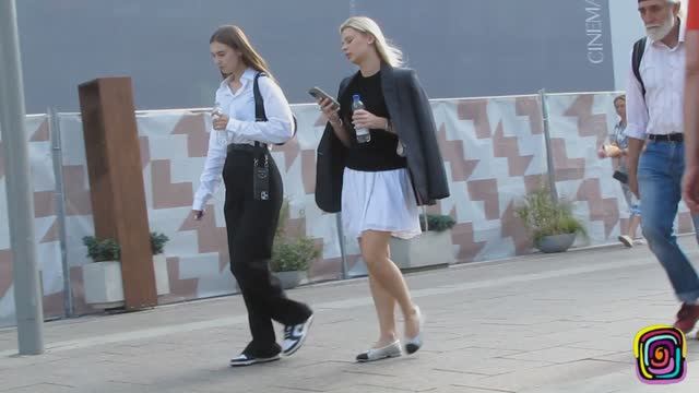 🔥 Как одеваются летом в Москве. Смотрим на примере модных уличных образов смотреть онлайн