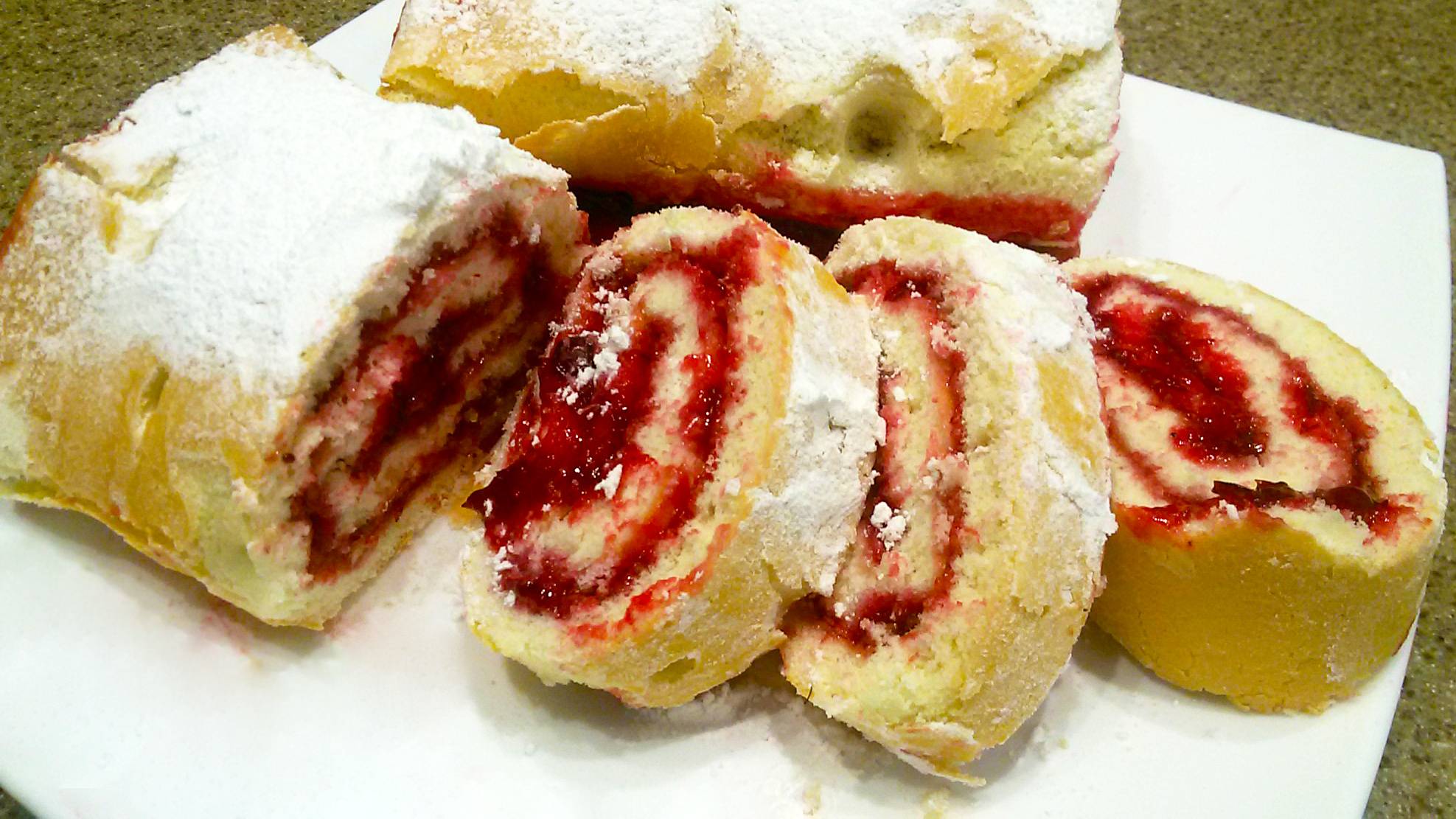 Рецепт бисквитного рулета в духовке в домашних условиях. Вкусный простой быстрый рулет к чаю. смотреть онлайн