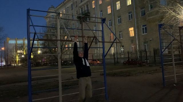 Кросс-тренинг для бегунов на длинные дистанции || Подтягивания на высокой перекладине :) смотреть онлайн