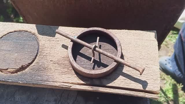 Простой способ отливки больших грузил для рыбалки. смотреть онлайн