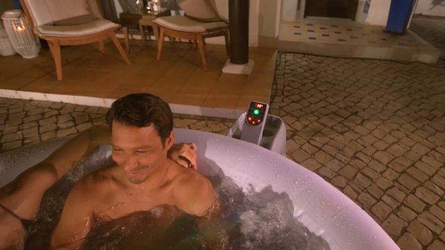 Надувной спа-бассейн Lay-Z-Spa Aruba AirJet смотреть онлайн