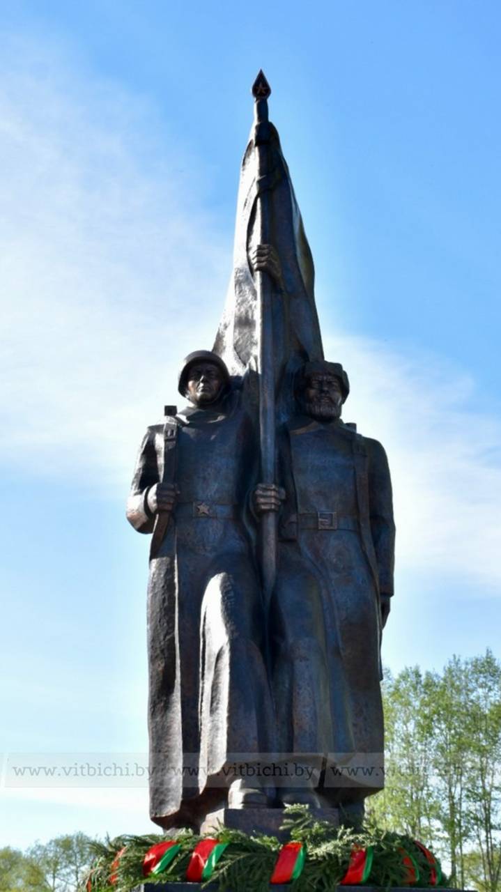 Открытие памятника Паулье