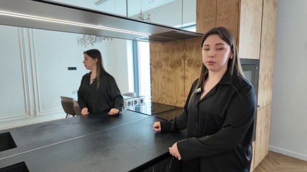 ЗЕРКАЛЬНЫЕ ФАСАДЫ на кухне: полный обзор материалов, техники и дизайна