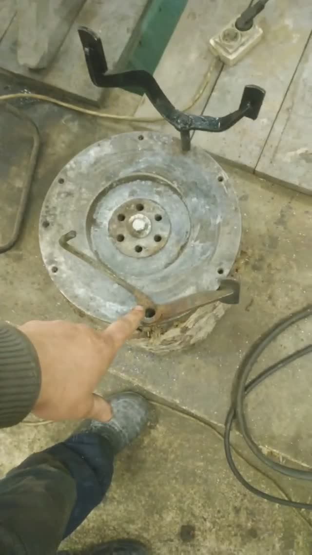 Из педали Урала, делаем педаль на Днепр смотреть онлайн