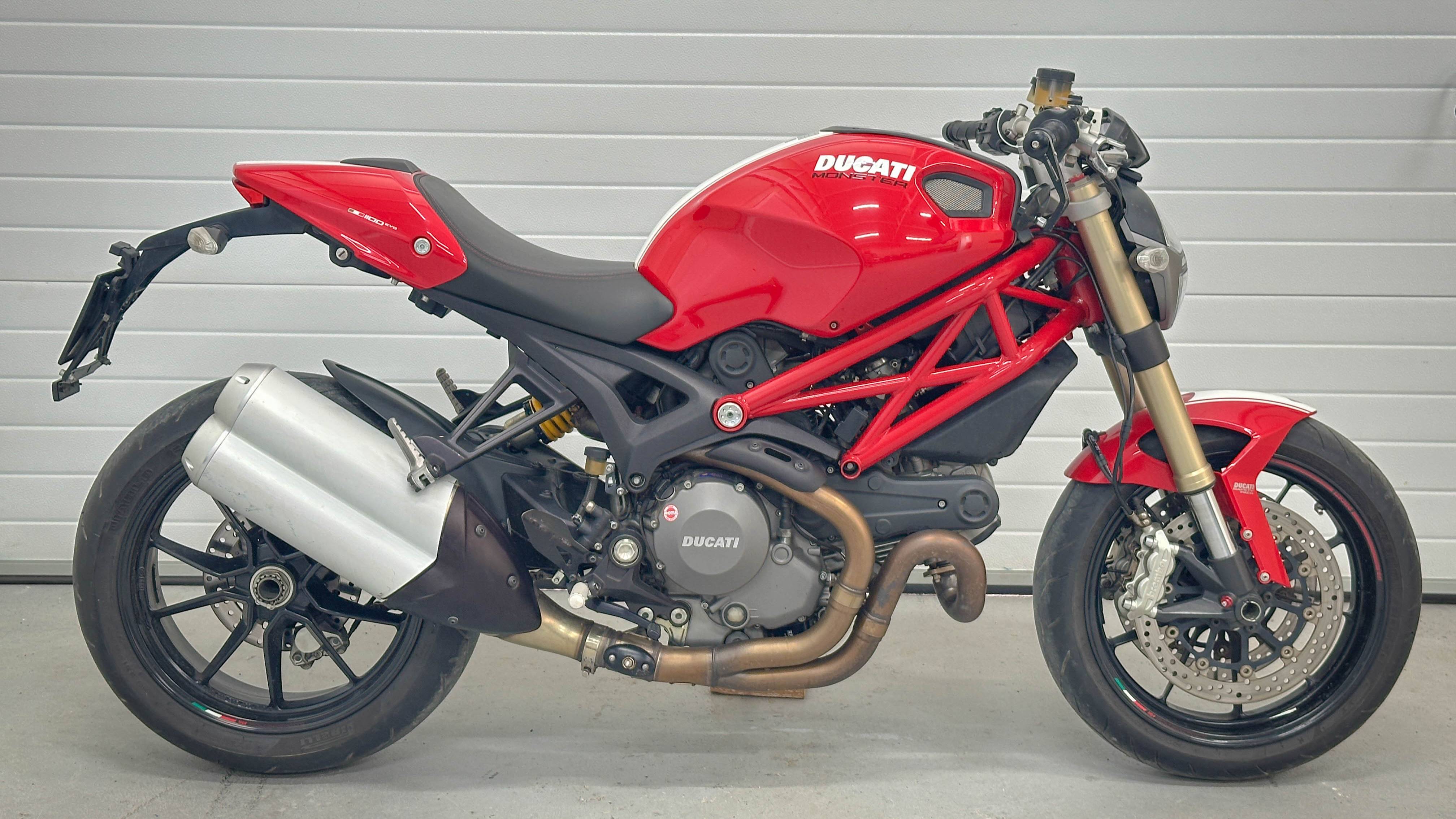 Ducati MONSTER 1100EVO - ZDMM511JACB057591 смотреть онлайн