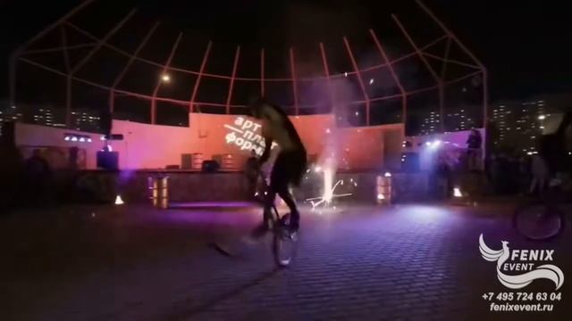 Заказать вело шоу на праздник и корпоратив в Москве - лучшее экстремальное шоу на велосипедах смотреть онлайн
